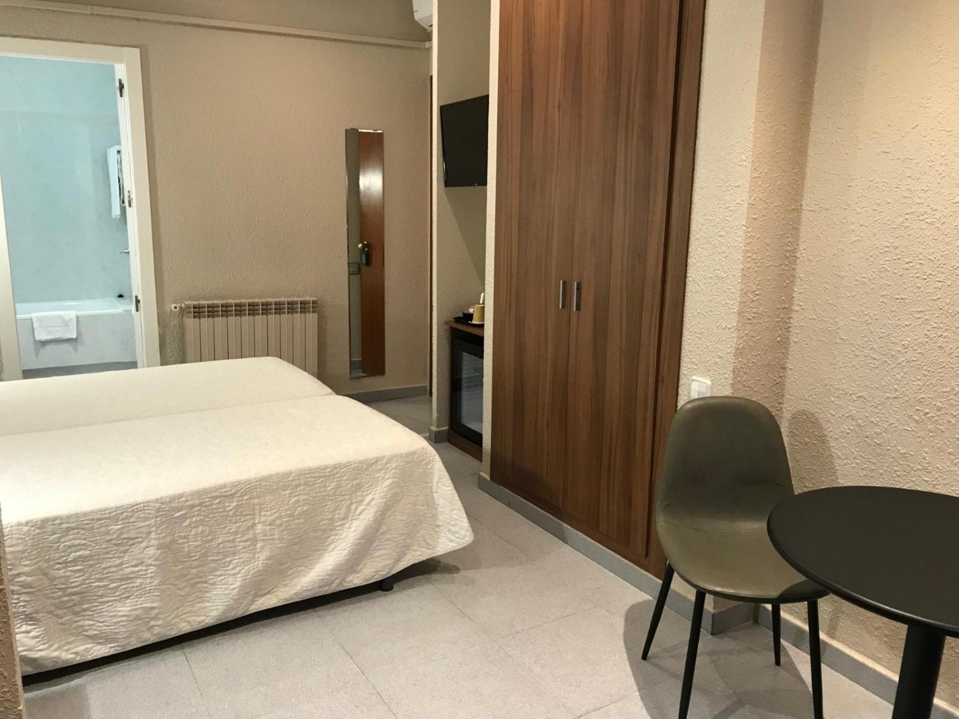 Pension Iznajar Barcelona Exterior photo