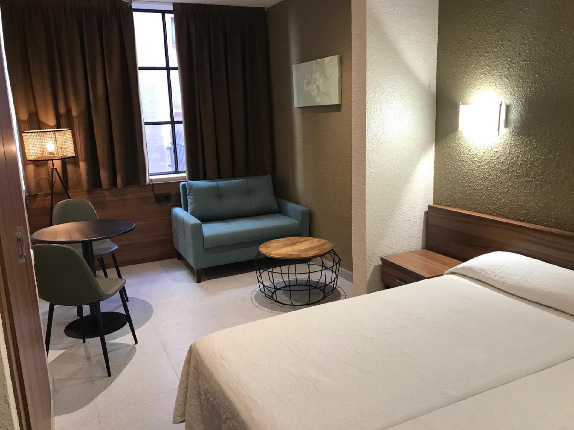 Pension Iznajar Barcelona Exterior photo