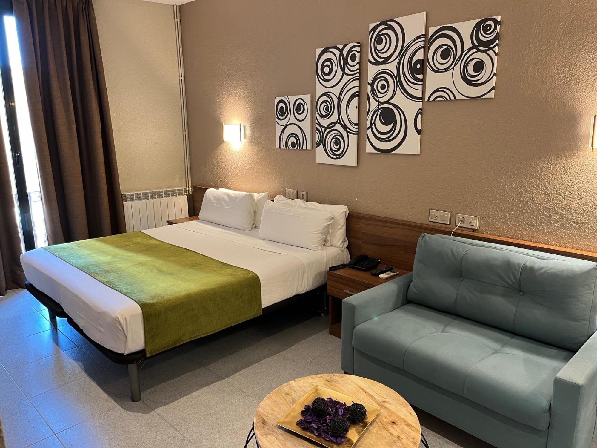 Pension Iznajar Barcelona Exterior photo